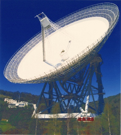 A nmet 100 mteres antenna (Effelsberg).